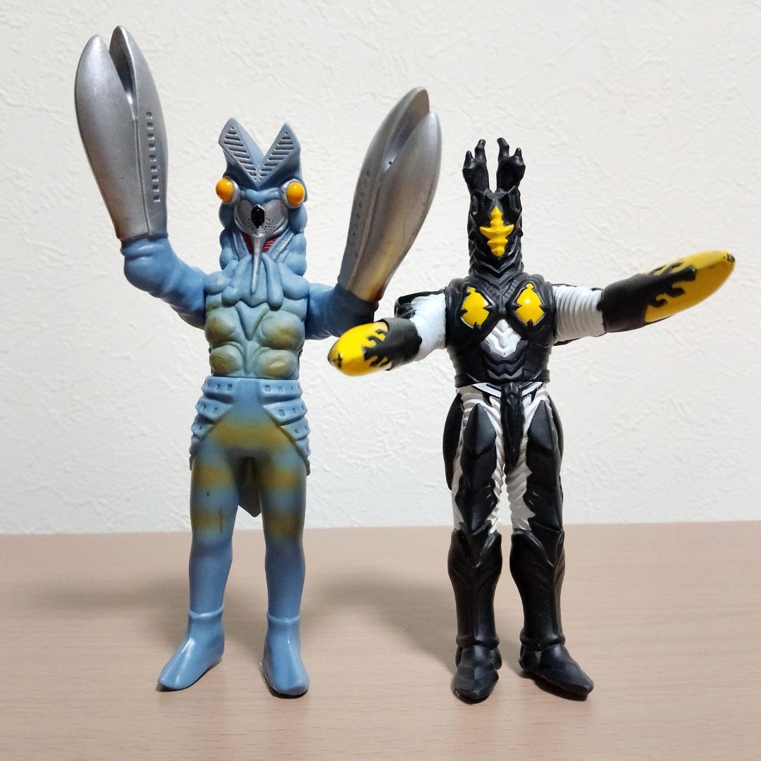 ウルトラマン 怪獣 ソフビ 42体　ライブサイン付　フィギュア　絶版　廃番