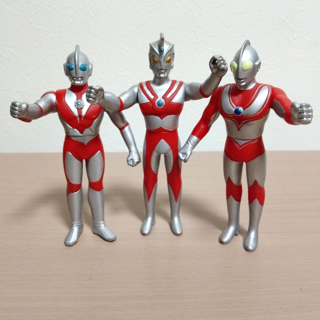 ウルトラマン 怪獣 ソフビ 42体　ライブサイン付　フィギュア　絶版　廃番