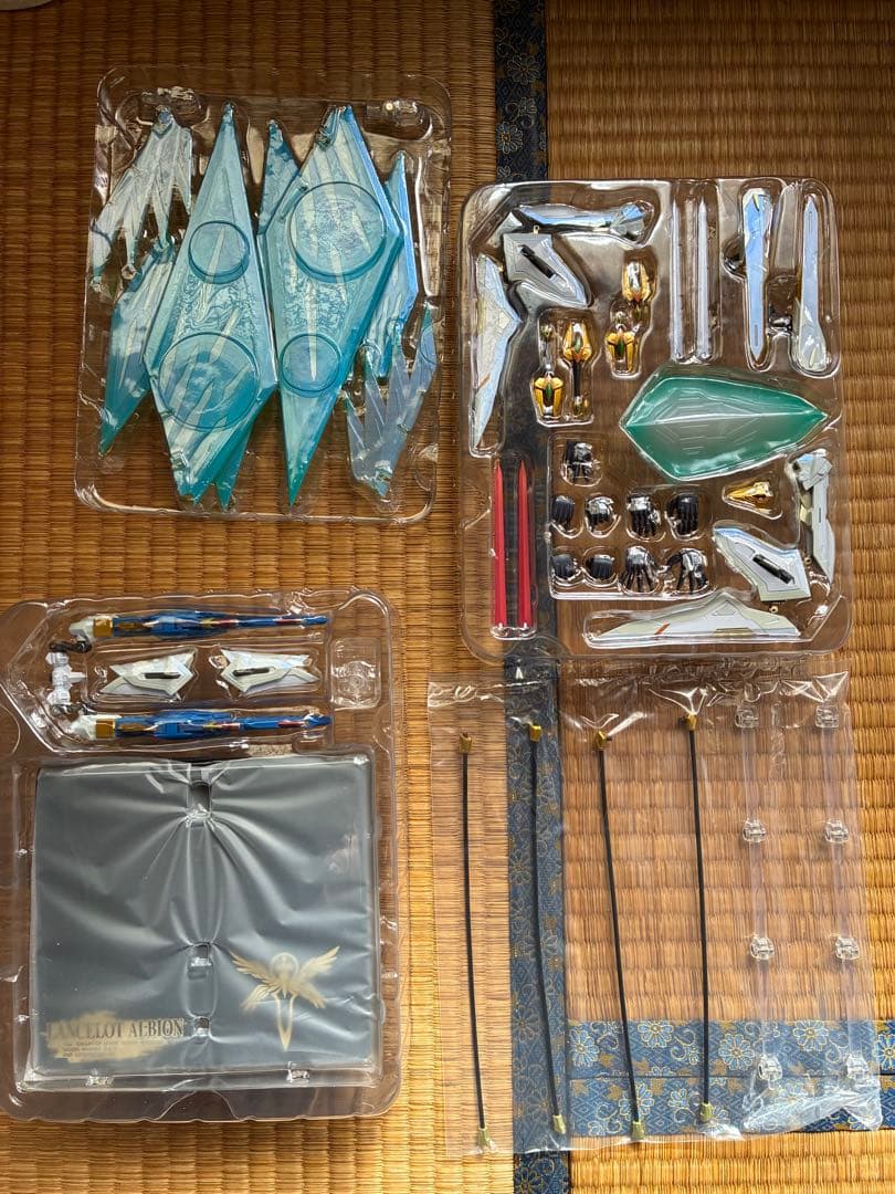 新品LBUILD DRAGON SCALE ランスロット・アルビオン