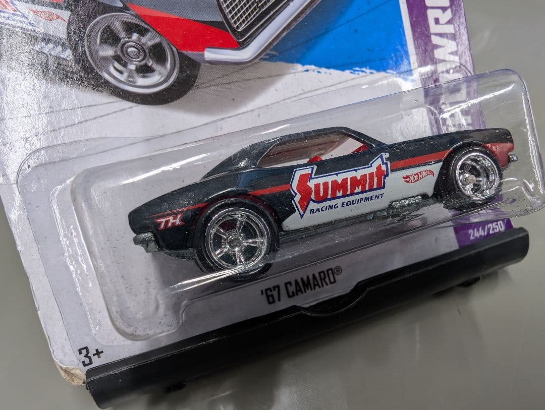 '67 CAMARO® HW SHOWROOM™ HotWheels STH