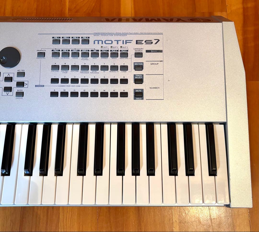YAMAHA シンセサイザー MOTIF ES7 日本製 ハードケース付