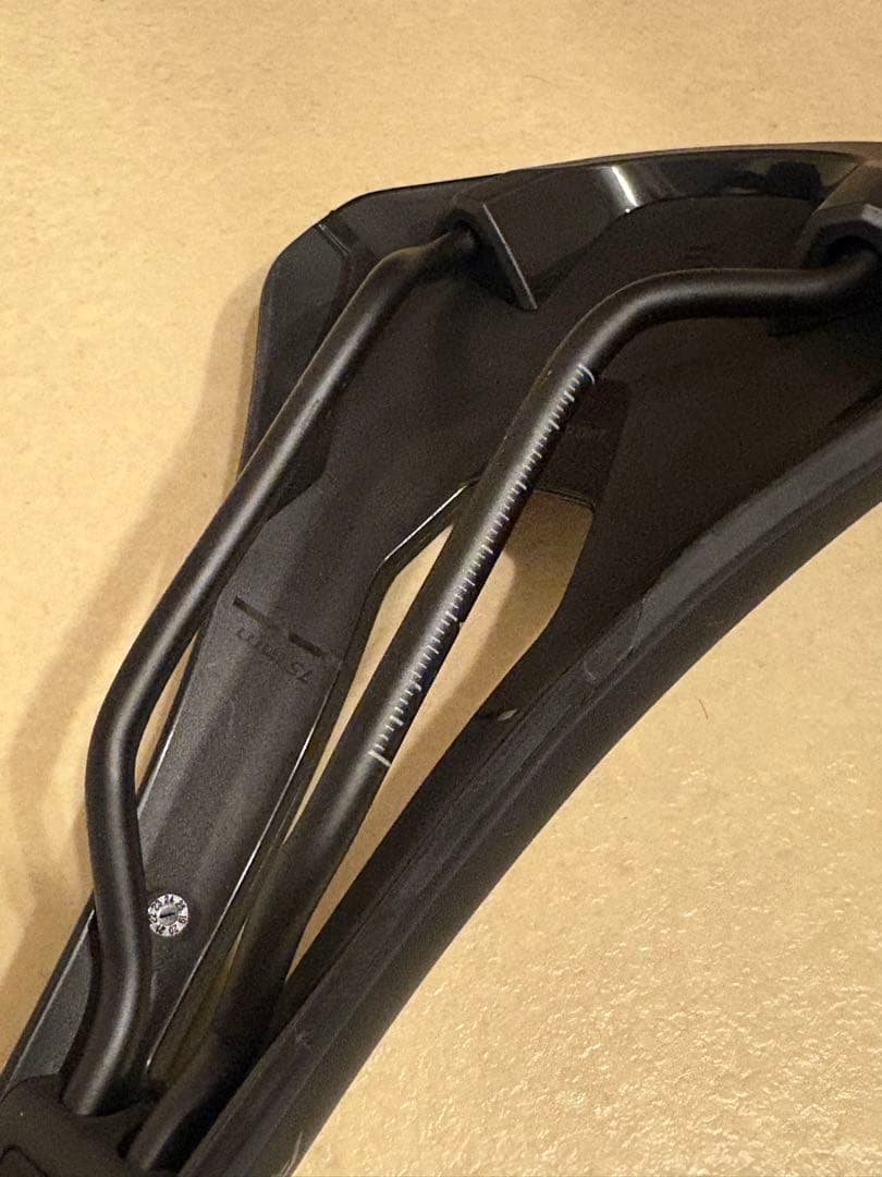 【新品】Fizik VENTO Argo R5 140 フィジーク サドル