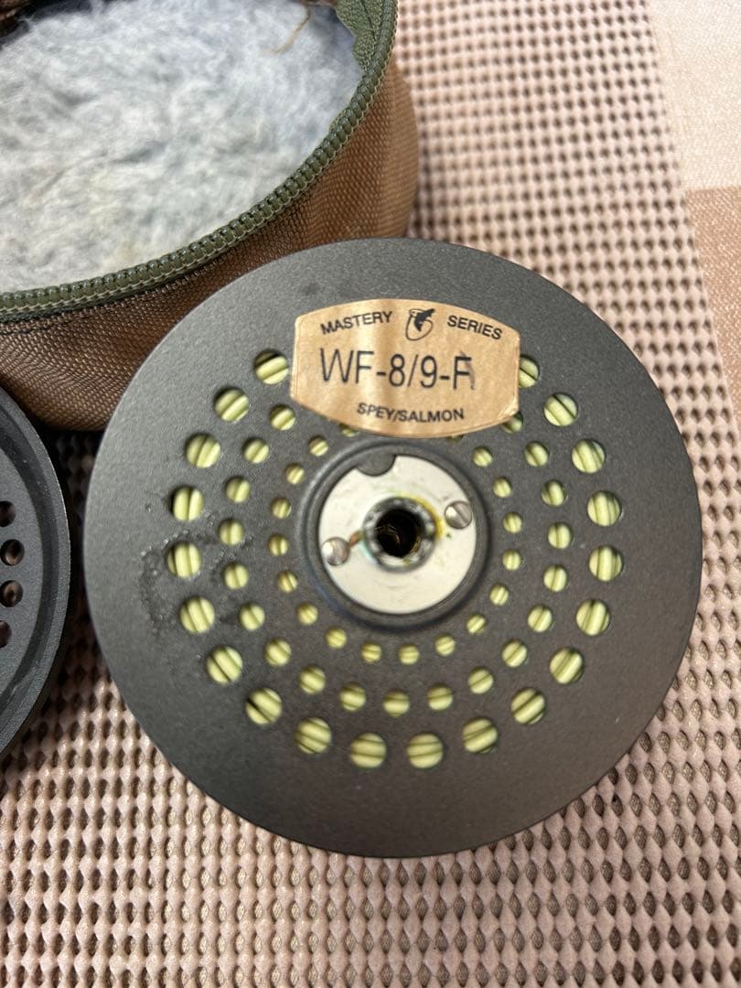 中古品　Orvis Battenkill 10/11 Disc