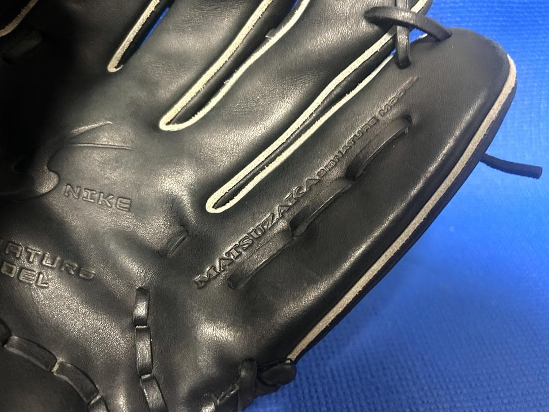 【早い者勝ち‼️】ナイキ 松坂大輔モデル 一般軟式 投手用 右投げ 希少品 黒