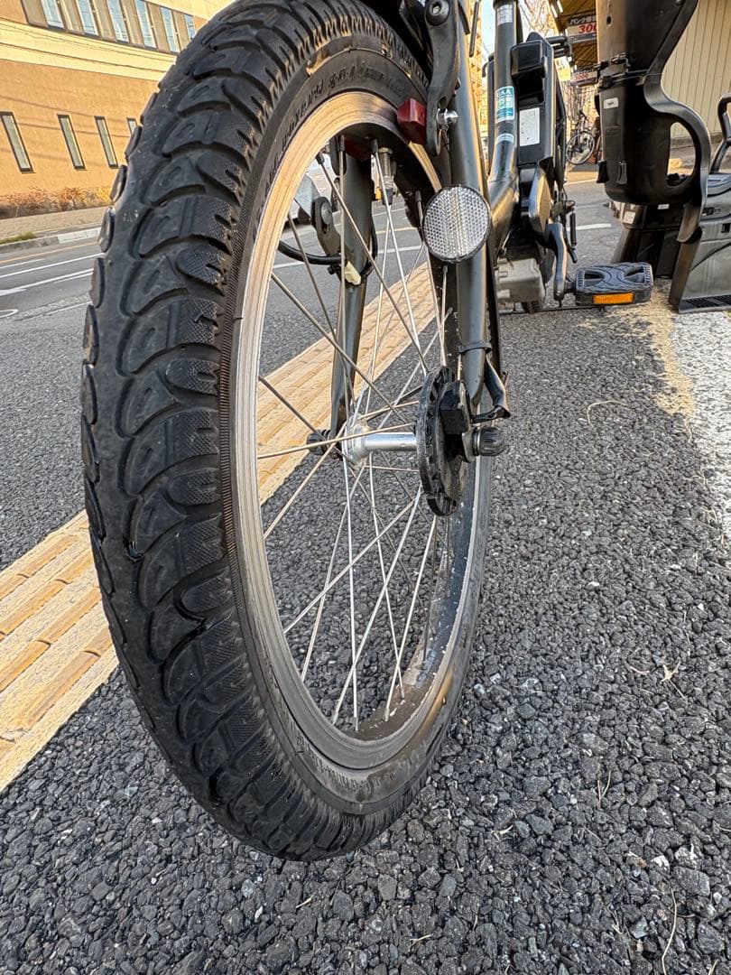 中古20㌅YAMAHA電動アシスト自転車　8.7Ah 大阪　020