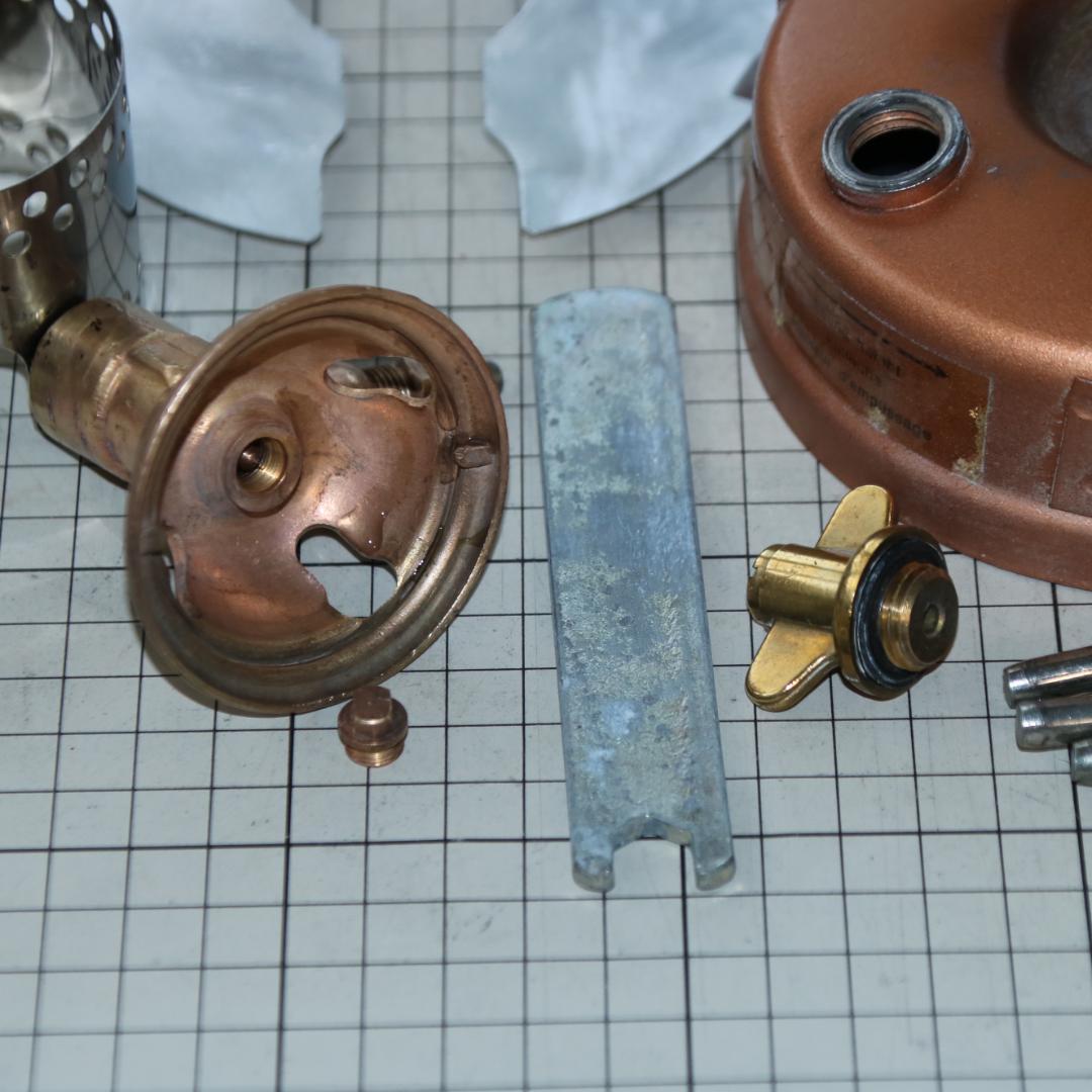 値下げ　ホエーブス No.725　小ブス　赤缶 　No.16