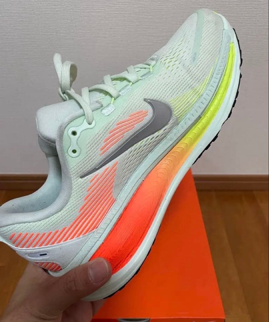 NIKE ボメロ18 26cm