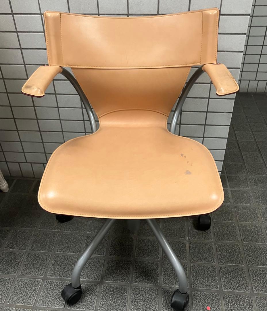 karimokuカリモク　 回転式 レザー ヌメ革 モダンデスクチェア