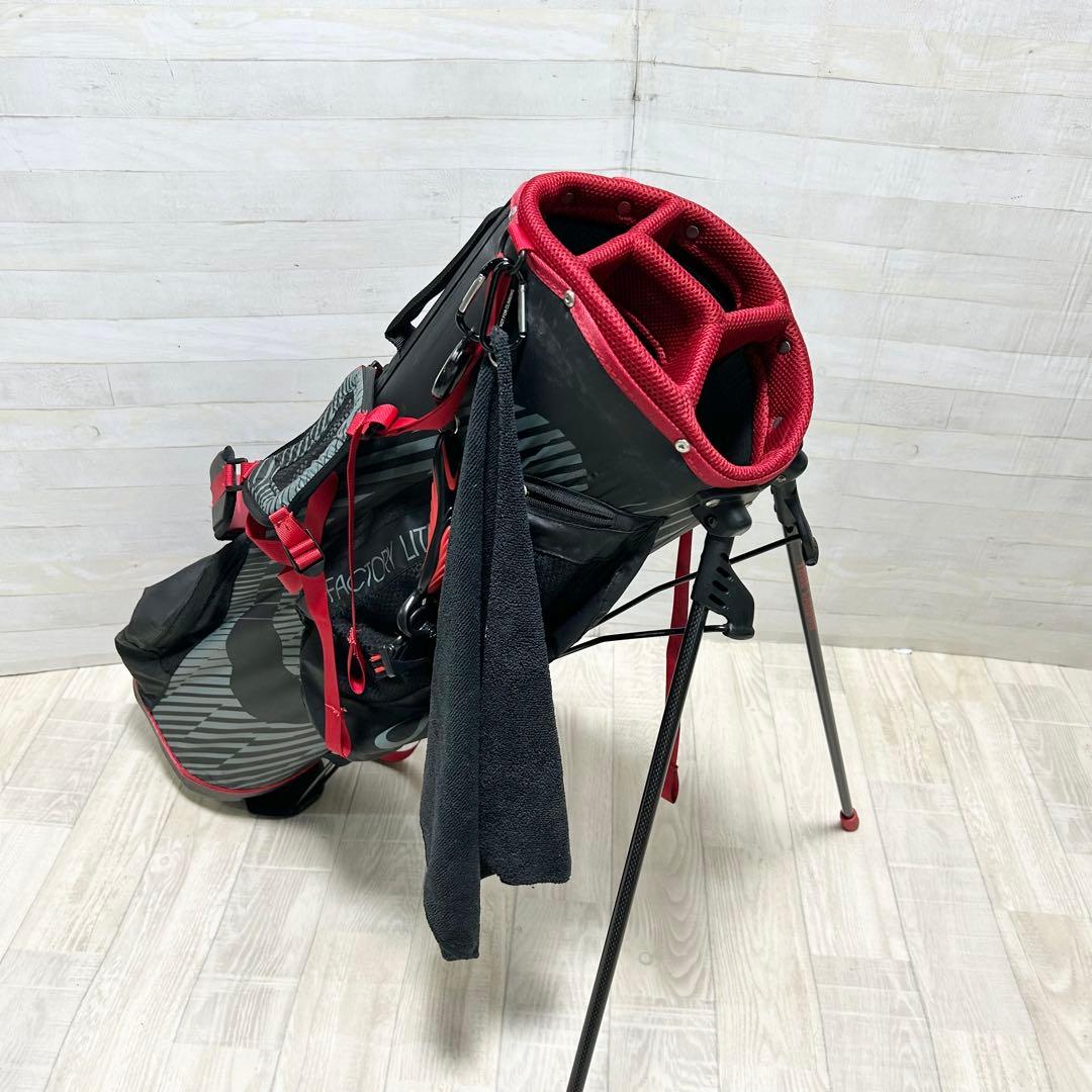 OAKLEY　軽量スタント式キャディーバック