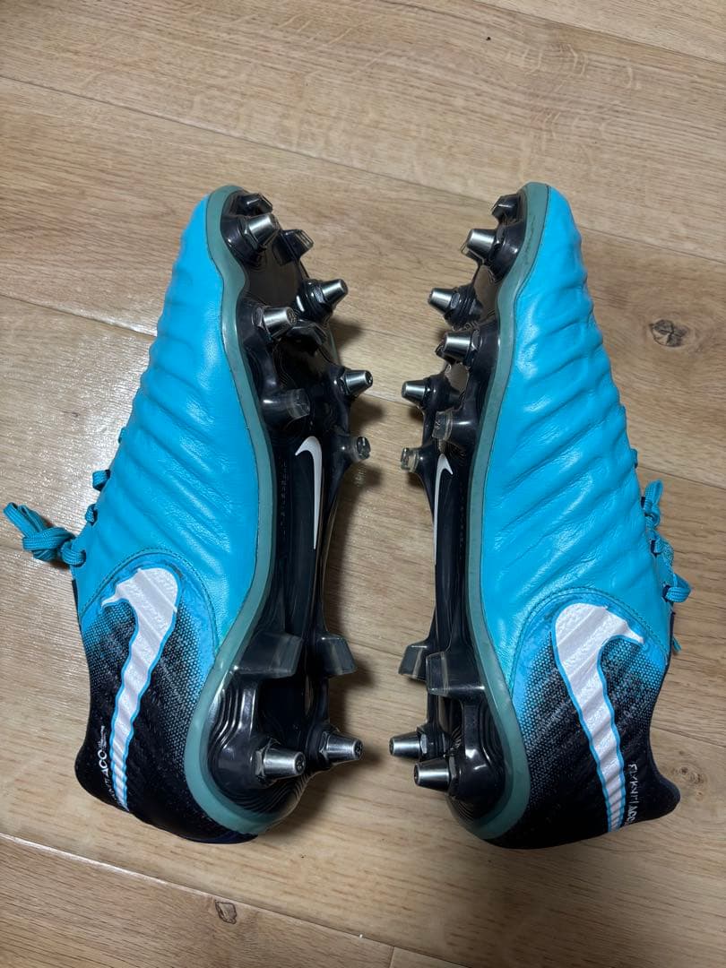 タイムセール！ Nike ナイキ ティエンポレジェンド7 SG 25.5 新品