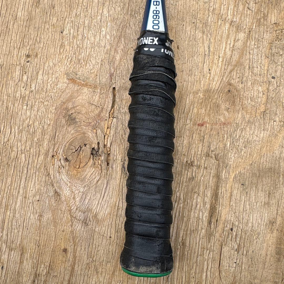 ヨネックス　バトミントンラケット　二本セット