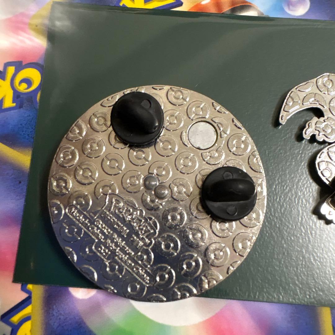 ピカチュウ リザードン ピンバッジセット