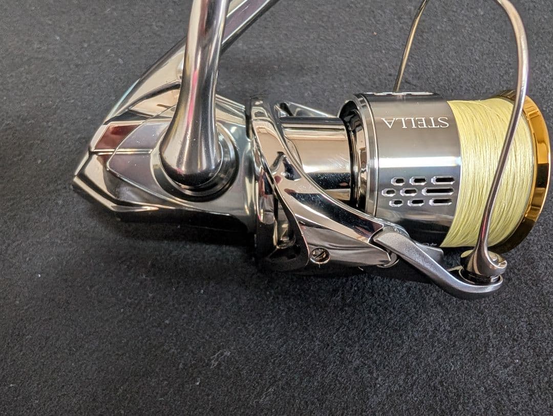 18STELLA 4000MHG スピニングリール