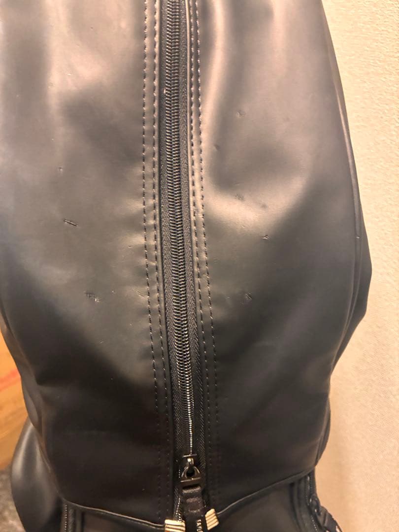 Taylor Made キャスター付きキャディバッグ