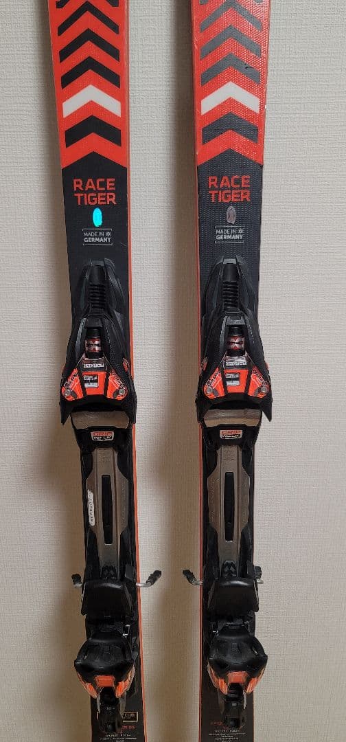 【送料無料】フォルクル RACETIGER GS DEMO 175cm　スキー板