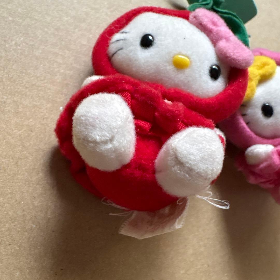 山形限定 ハローキティ さくらんぼ　ぬいぐるみキーホルダー