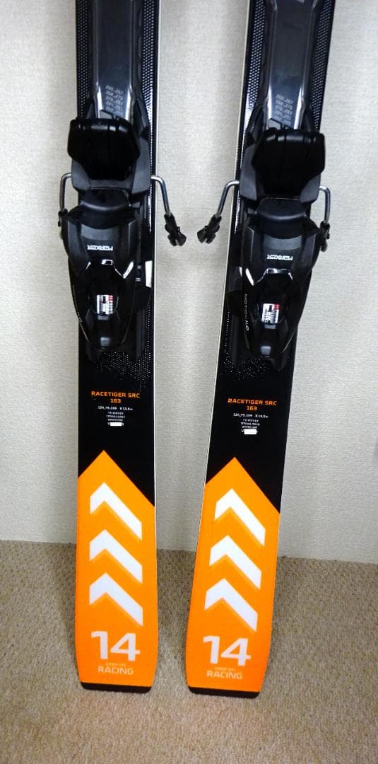 未使用VOLKL RACETIGER SRC カービング指導員 一段階上のレベル