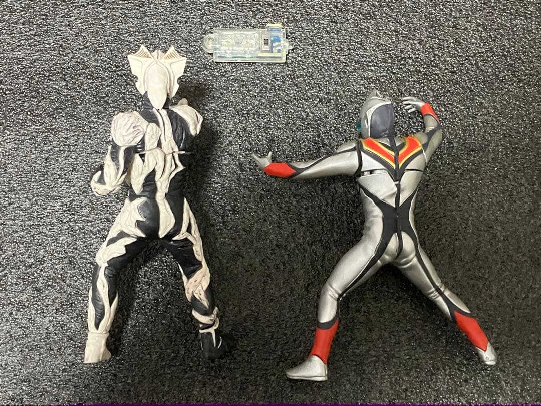 アルティメットルミナス キリエロイド&イーヴィルティガ