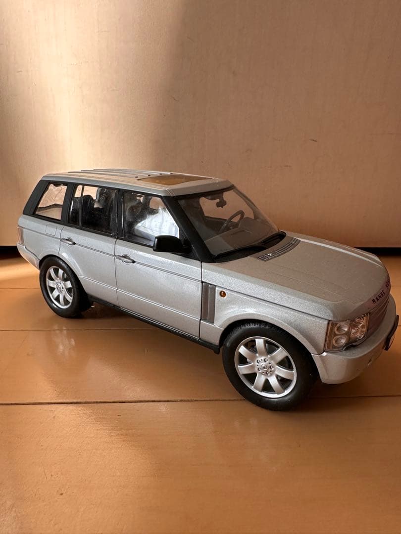 レア ランドローバー レンジローバー ミニカー シルバー 1/18 美品