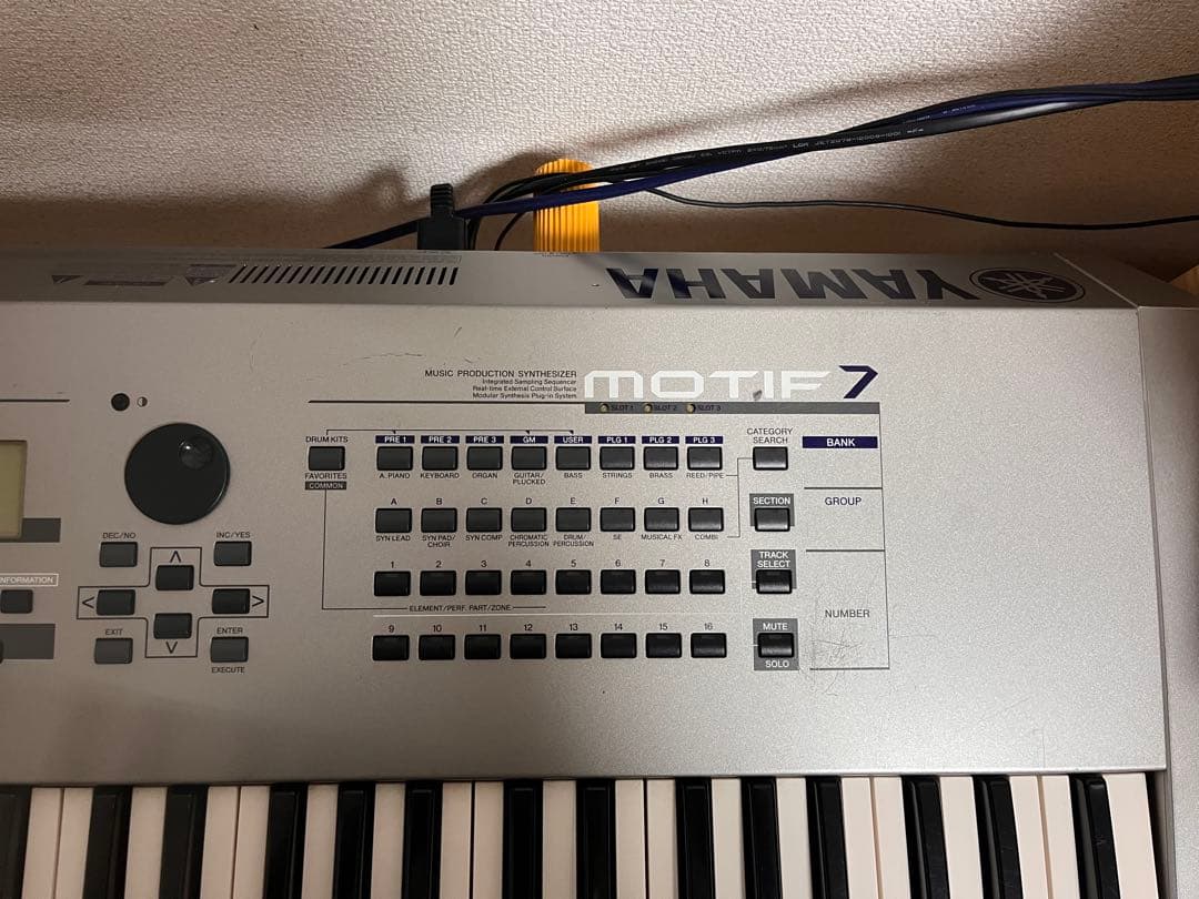 【引き取り限定】YAMAHA MOTIF7 ヤマハ モチーフ7 シンセサイザー