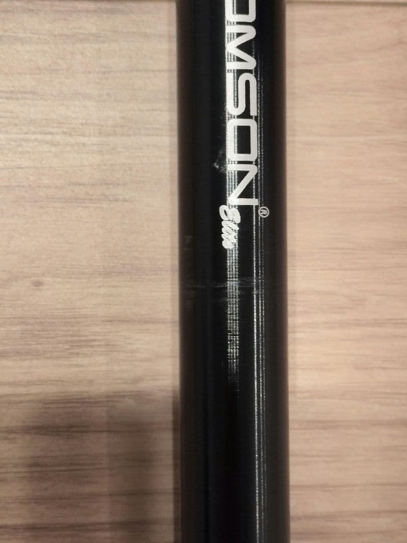 THOMSON SP-E1101 シートポスト 27.2×330mm ブラック