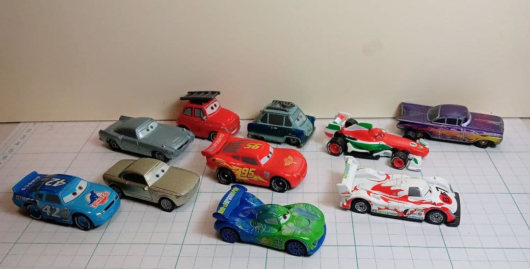 トミカディズニーカーズ10台