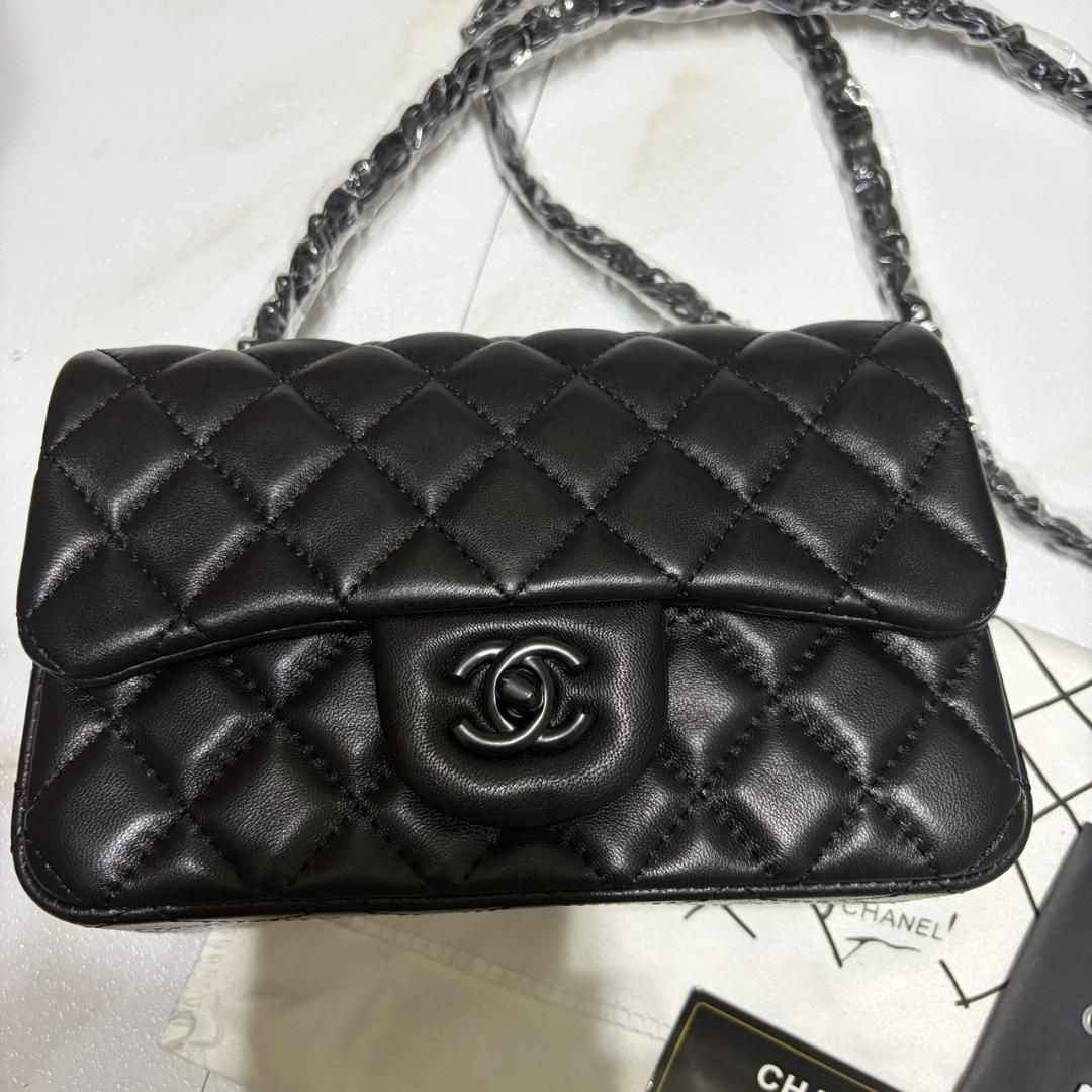 CHANEL ノベルティ ショルダー バック マトラッセ　マットブラック