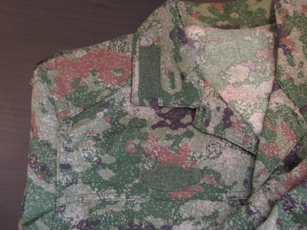 未使用　中国軍　21式　星空迷彩　上下セット　帽子付き　サイズS　軍服　迷彩服