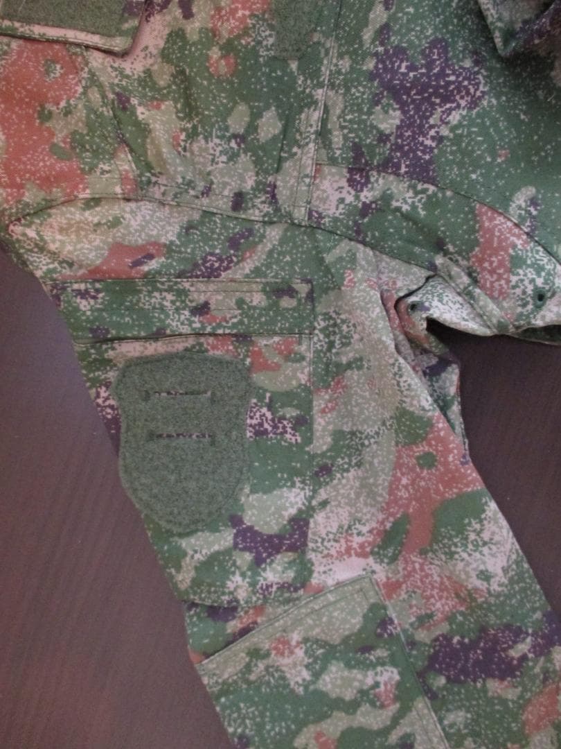 未使用　中国軍　21式　星空迷彩　上下セット　帽子付き　サイズS　軍服　迷彩服