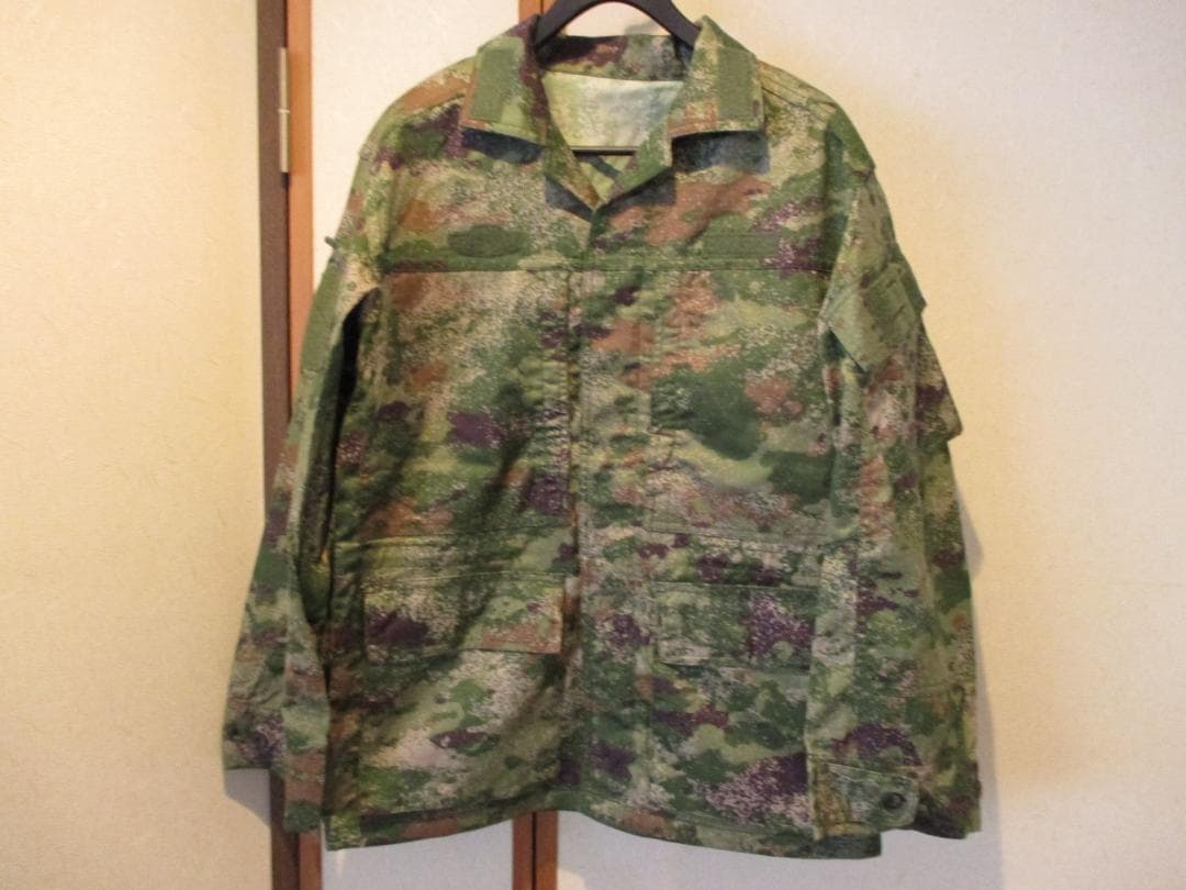 未使用　中国軍　21式　星空迷彩　上下セット　帽子付き　サイズS　軍服　迷彩服