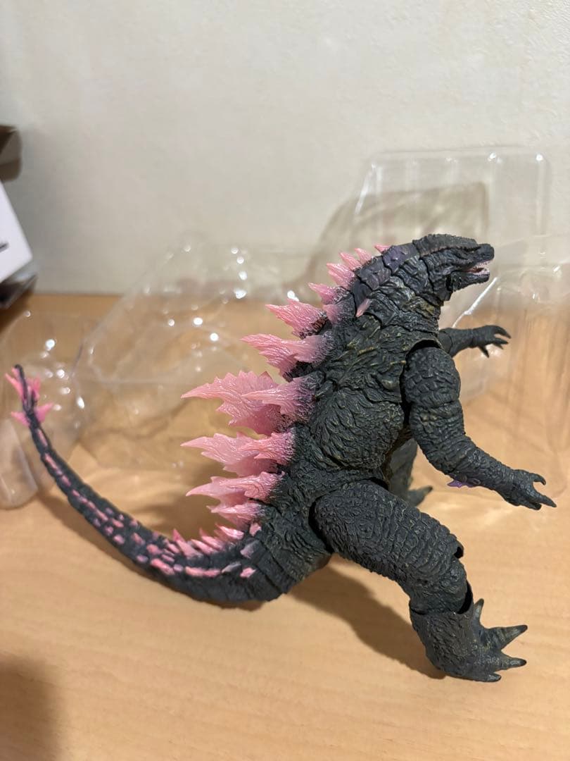 S.H.MonsterArts 2024 EVOLVED エヴォルヴ 12105