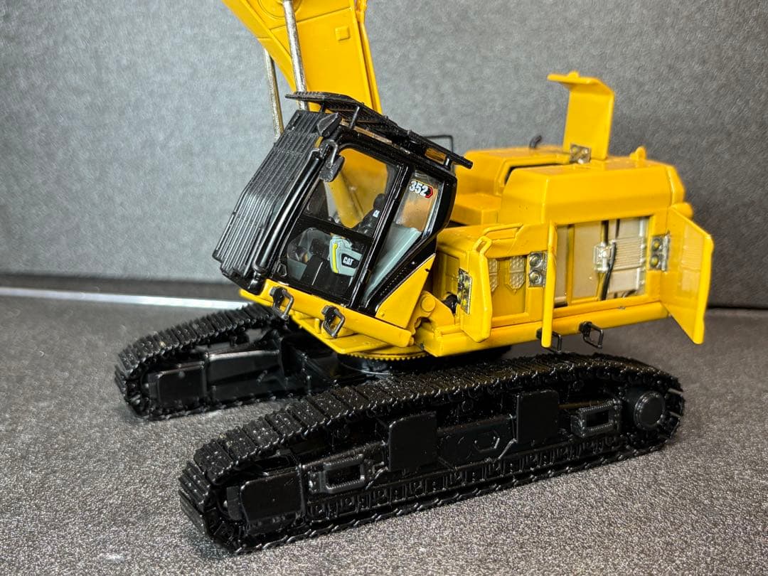 1/50 CAT 352 高所解体仕様 重機 建機