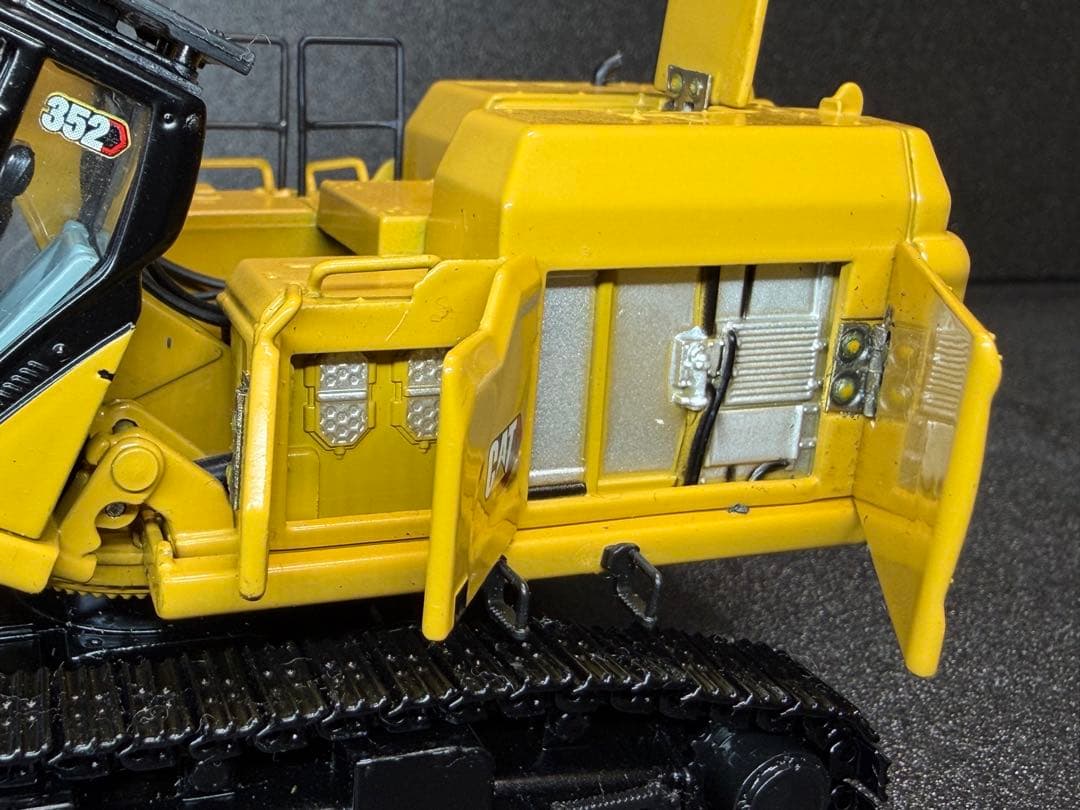 1/50 CAT 352 高所解体仕様 重機 建機