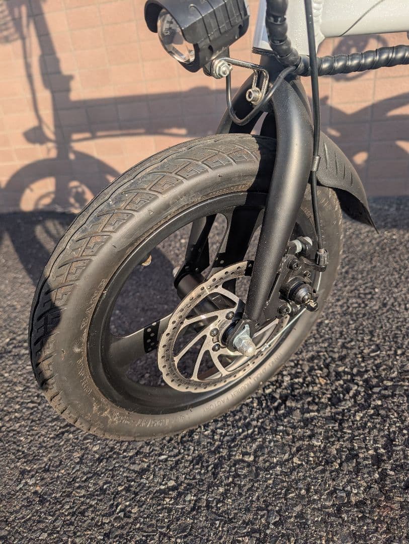 Hold On 電動アシスト自転車 ホワイト