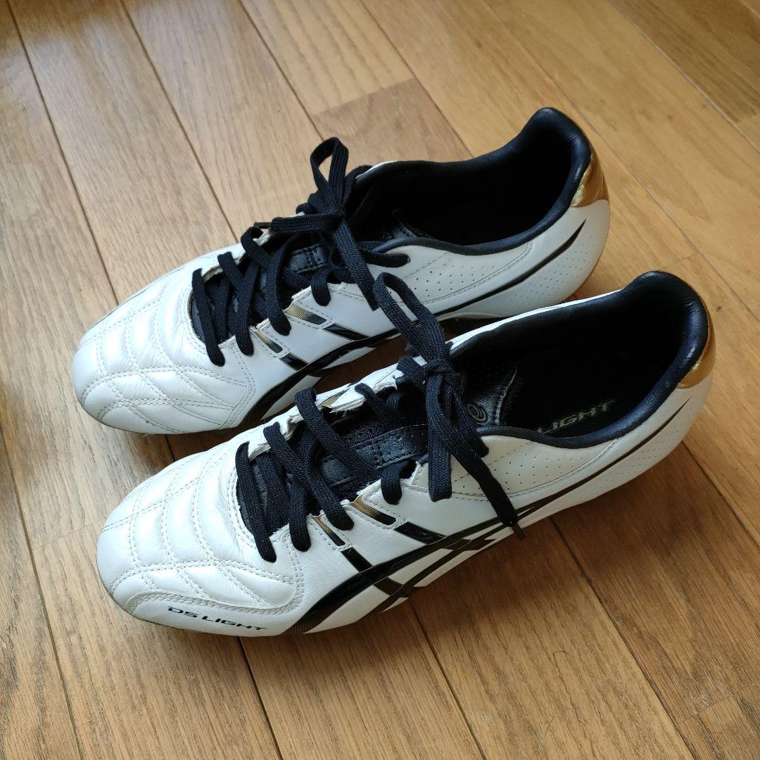 asics社製 DS LIGHT TSI724 サッカー・フットサル シューズ