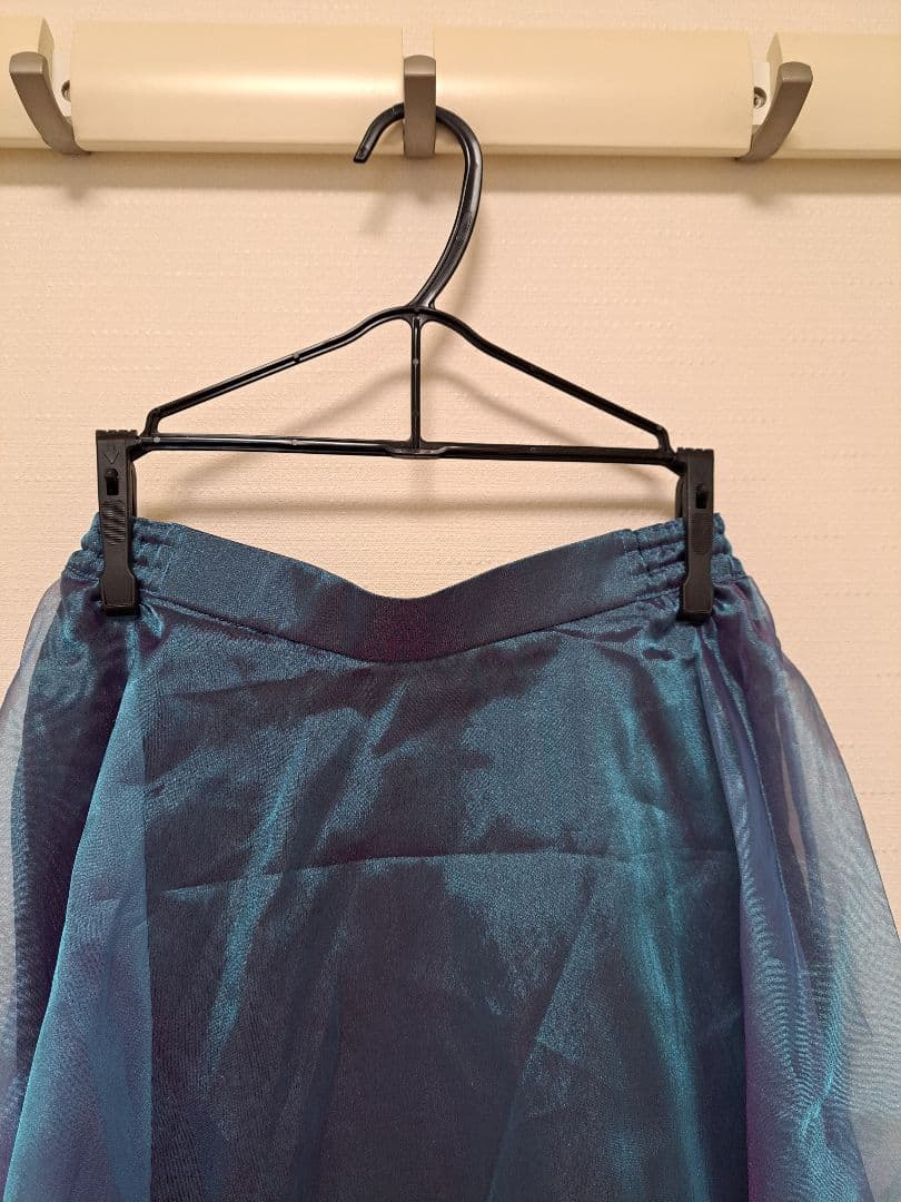 青色シフォンロングスカート