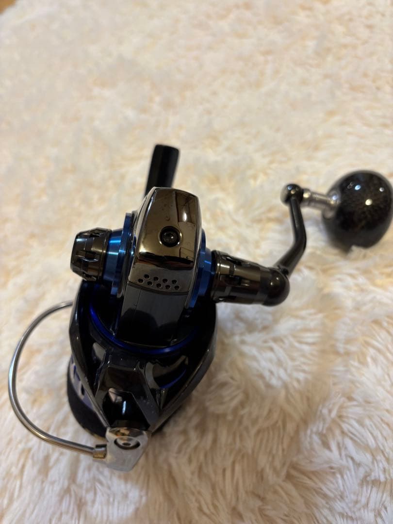 DAIWA 15 SALTIGA 4000 スピニングリール
