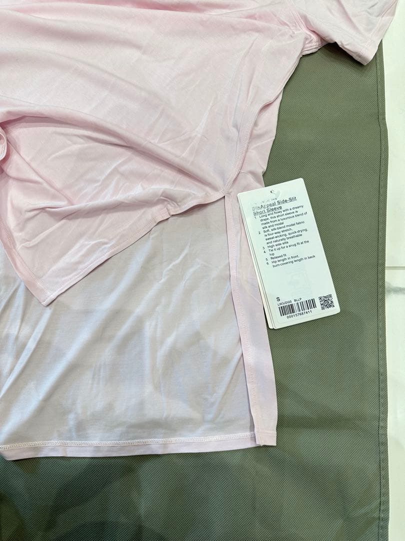 lululemon ピンクトップス　ヨガウェア Sサイズ