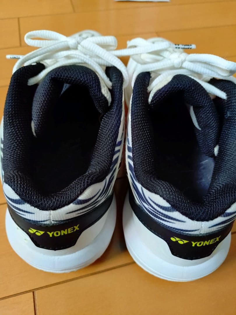 YONEX バドミントンシューズ 23.5　桃田モデル