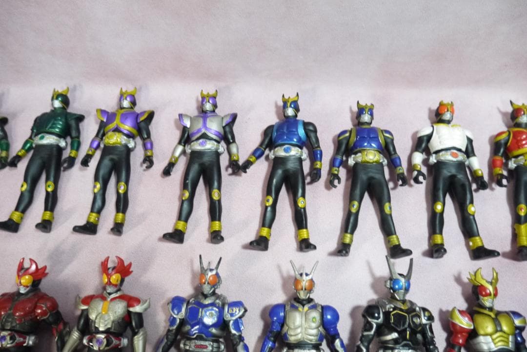 ライダーヒーローシリーズ　仮面ライダークウガ・アギト・怪人　ソフビ39体