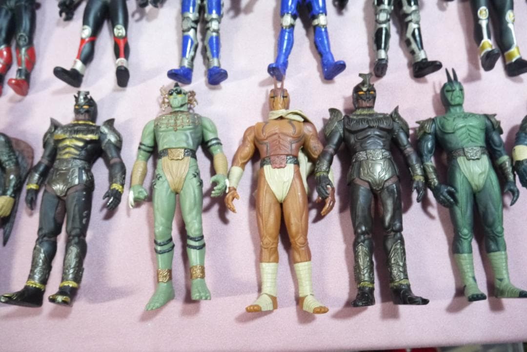 ライダーヒーローシリーズ　仮面ライダークウガ・アギト・怪人　ソフビ39体
