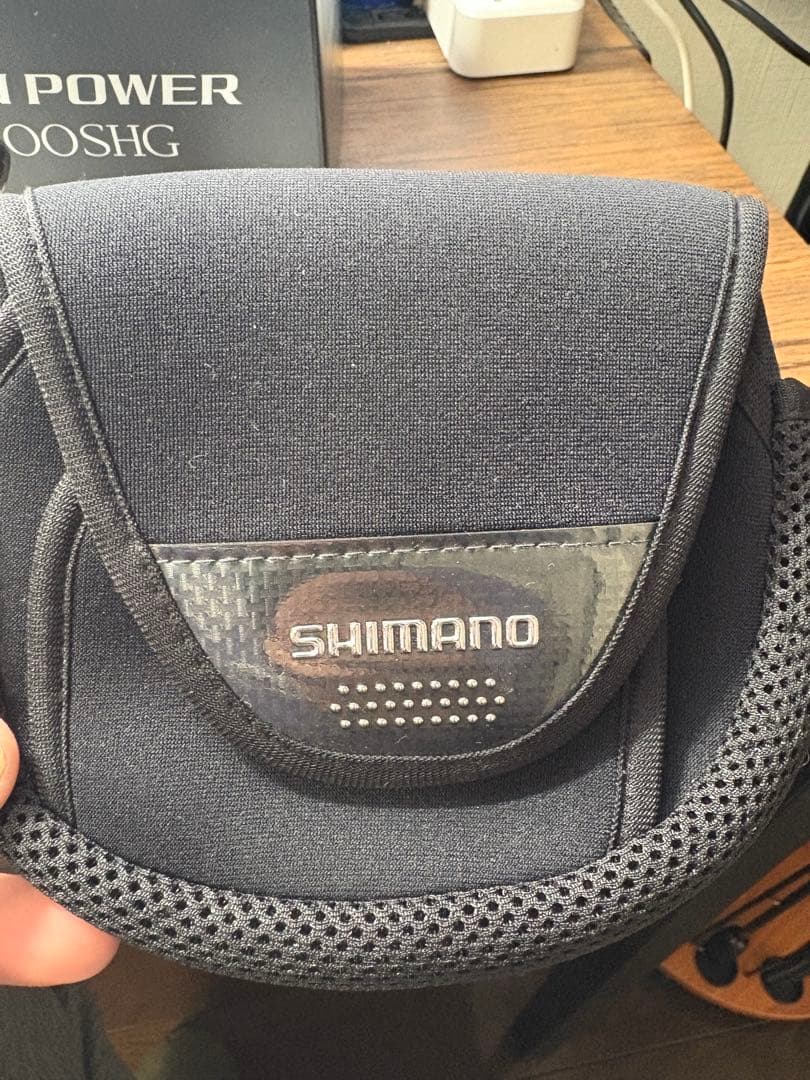 シマノ　20ツインパワー 2500SHG 中古品