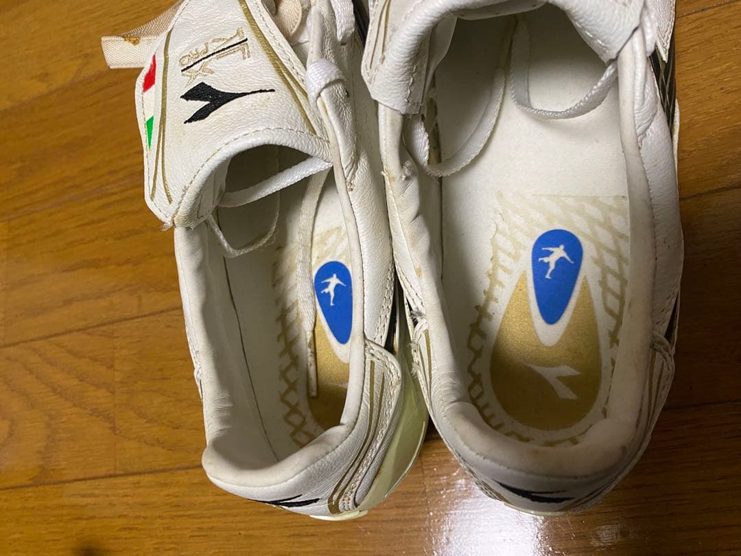 【最終価格】【即購入OK】ディアドラDIADORAサッカースパイク