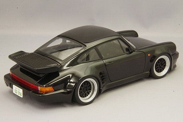 〔未開封品〕オートアート1/18 ポルシェ911(930)ターボ　ブラックバード