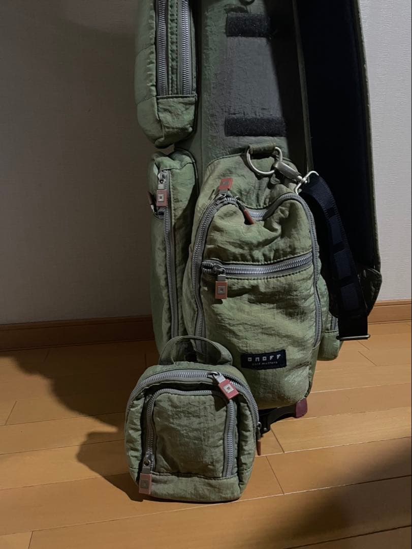 ダイワ　ONOFF　オノフ　パイル生地プリーツ加工キャディバッグ　グリーン