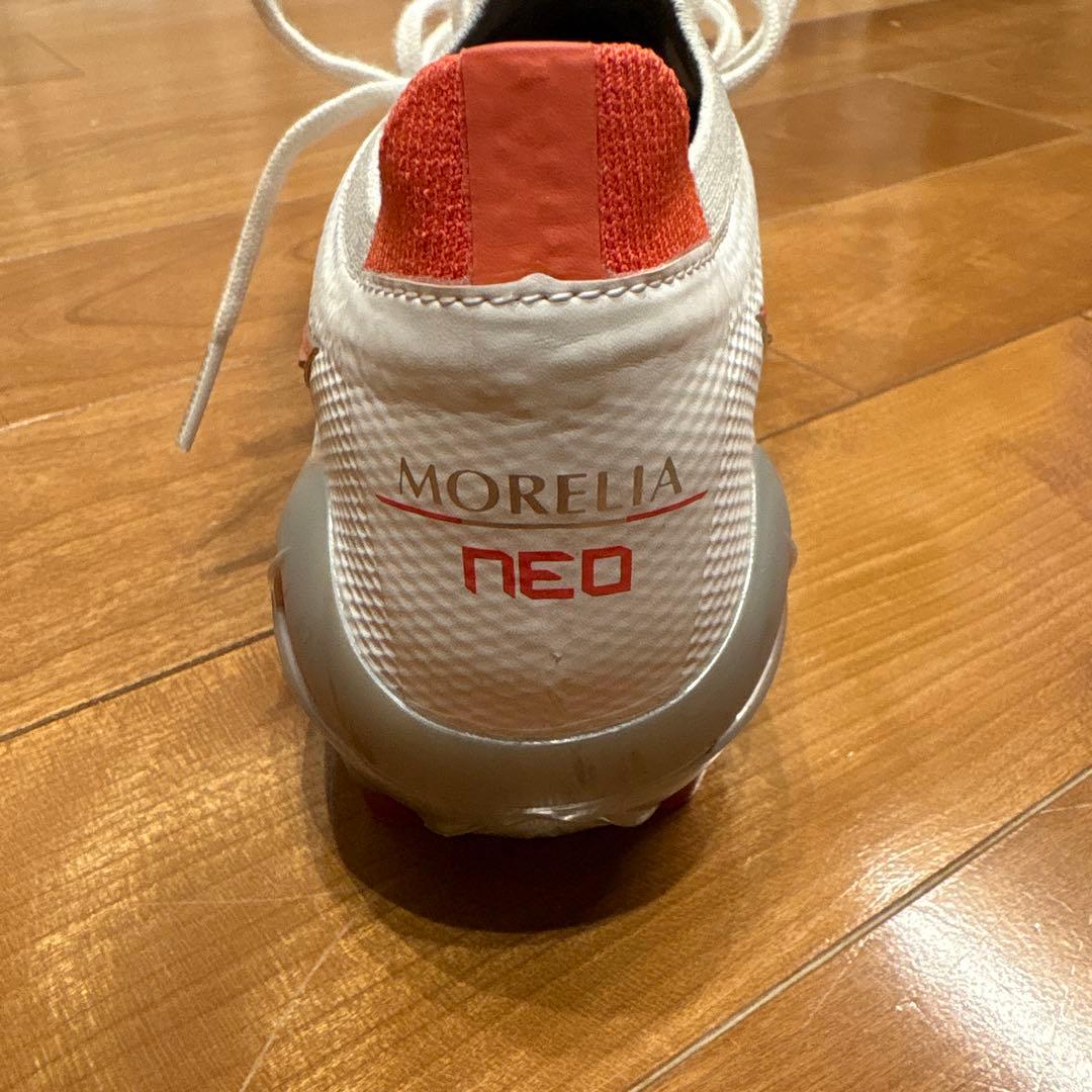MORELIA NEO4 β JAPAN 26.5 ホワイト/レッド　美品