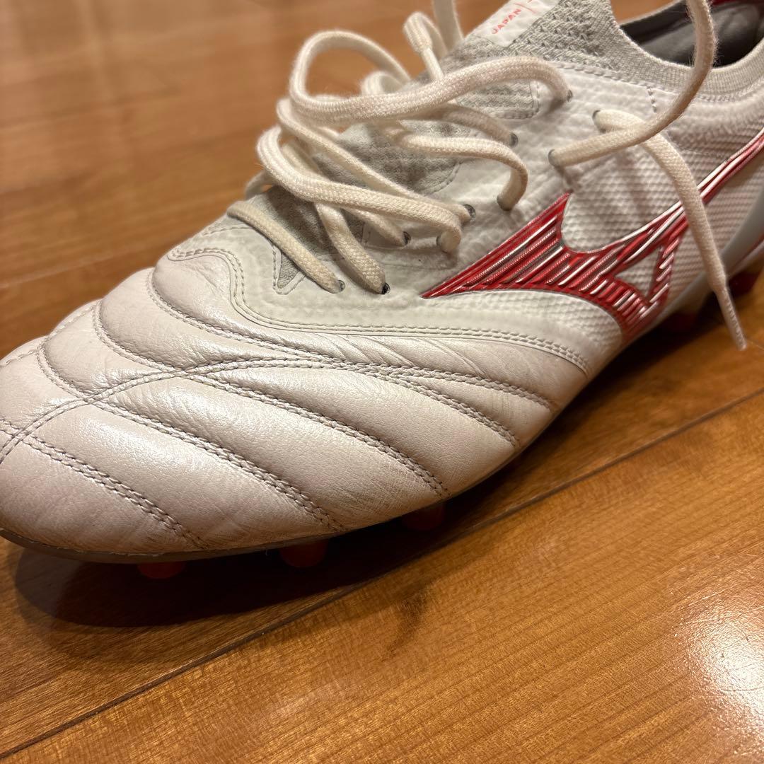 MORELIA NEO4 β JAPAN 26.5 ホワイト/レッド　美品