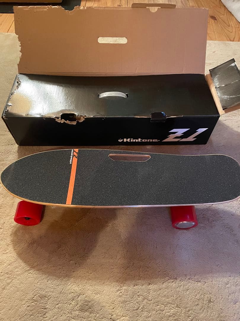 Kintone Z1 電動スケボー