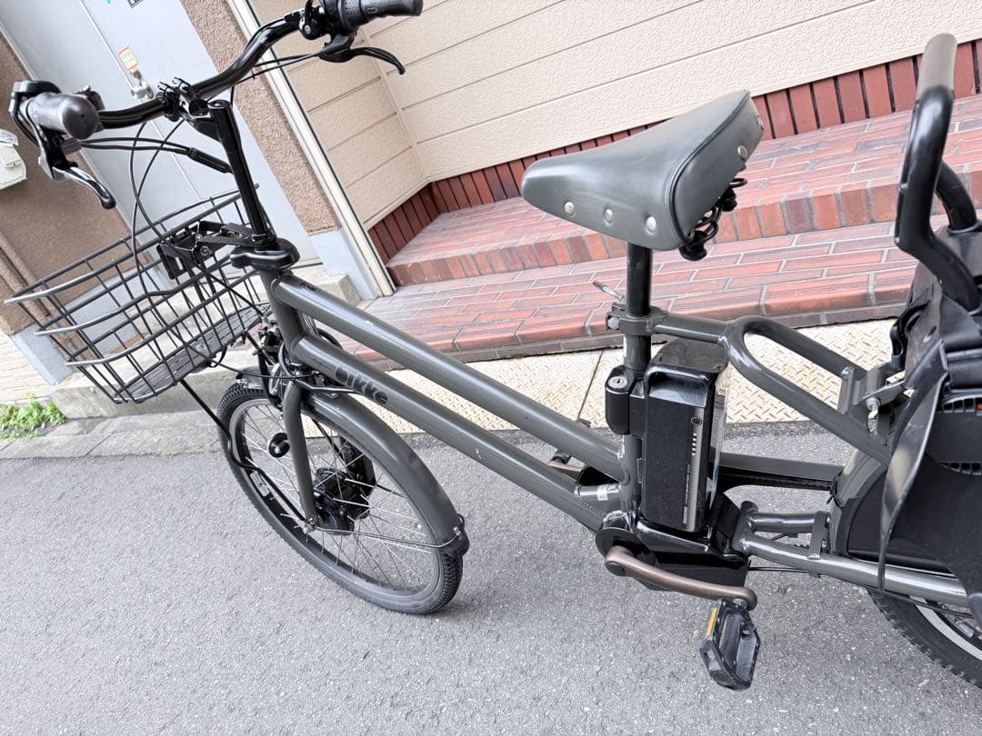 大阪府　子供乗せ　ブリヂストン　電動アシスト自転車 チャイルドシート付き グレー