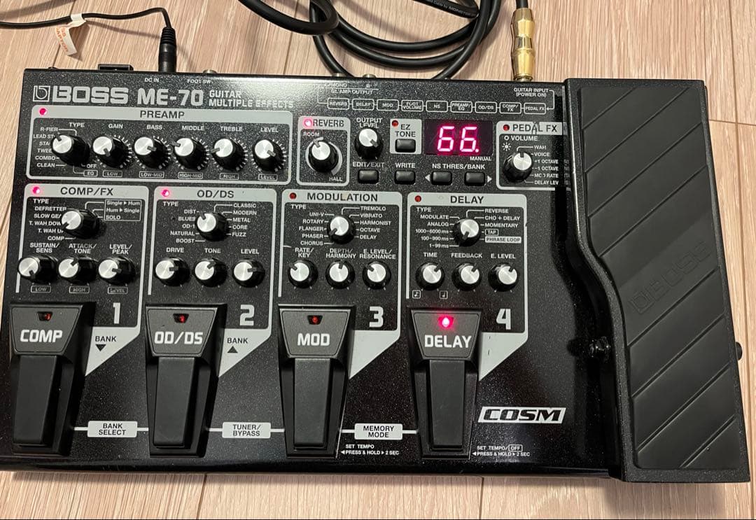 BOSS ME-70 マルチエフェクター　ケーブル・アダプター付き